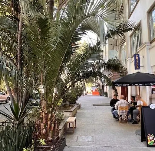 Condesa Campeche 9 Comfortable 2 Bedroom, 1 Bath Retreat Featuring Generous Spaces